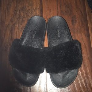 Steve Madden slides